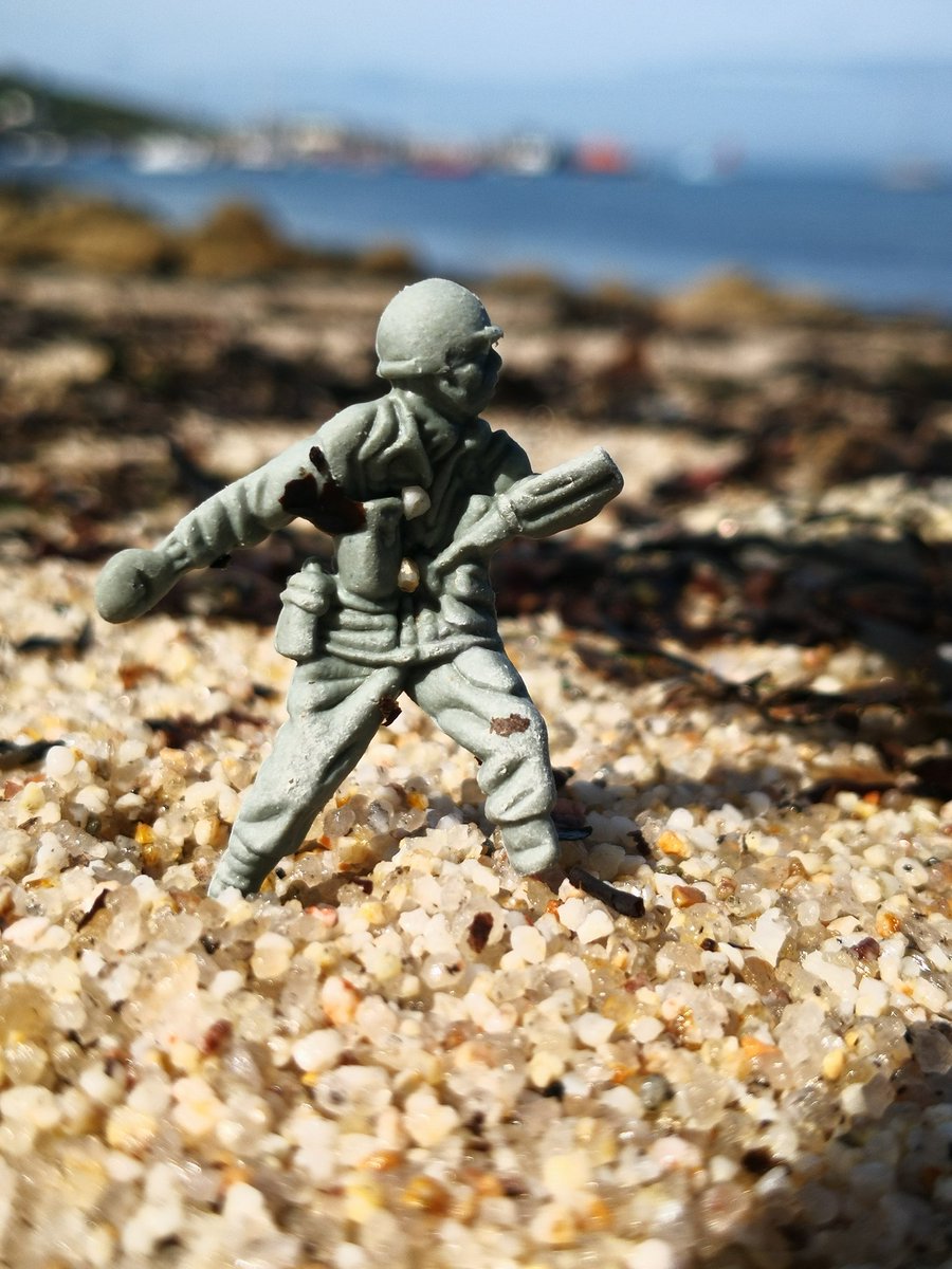 BareFoot_IOS's tweet photo. #ManDown
⛑️
This member of the #FlotsamArmy was head down in the #seaweed &amp; appeared a little stuck
⛑️
Rescued, righted &amp; bought back to #BareFootHQ, he joins many other lost &amp; injured souls in retirement
⛑️
#Scilly #IslandLife #BareFootBeachFind2023
#Soldier #Military https://t.co/locIUMIhNK