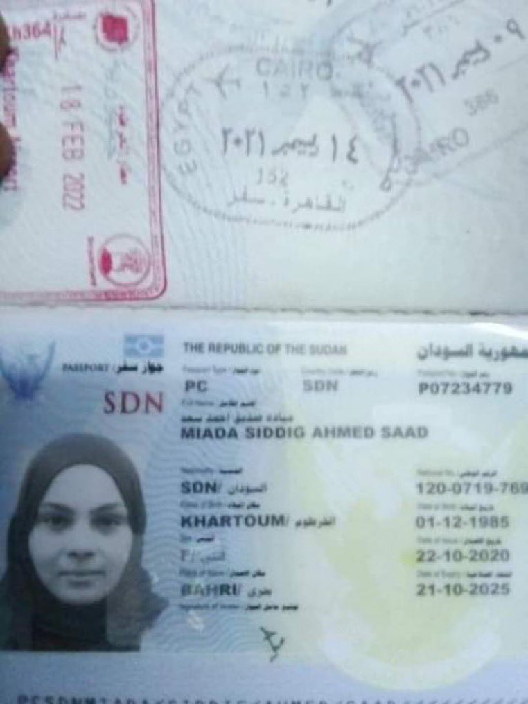 a7medcist's tweet photo. وجدت هذه الجوازات المرفقة في الصور في قارعة الطريق ...
علي أصحابها الاتصال بالرقم 0924100020
ساعدونا بالشير عشان دة امر مهم وامهم حتكون قلقانة شديد

@Sudanese_Spt 
@Sudan_Trending1 https://t.co/GD2rC2rvxb