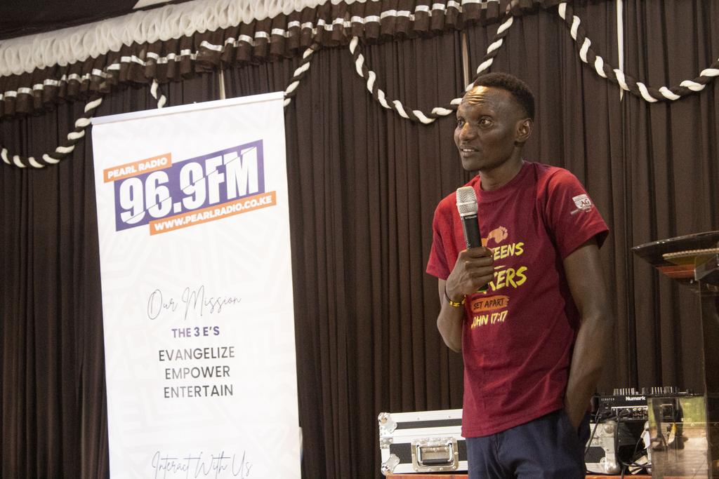 PearlRadioKe's tweet photo. The ministration of the word was so powerful
Two souls came to Christ.β€β€
#Back2SchoolConcert
#PearlRadioKe https://t.co/XGYHQdAi4C