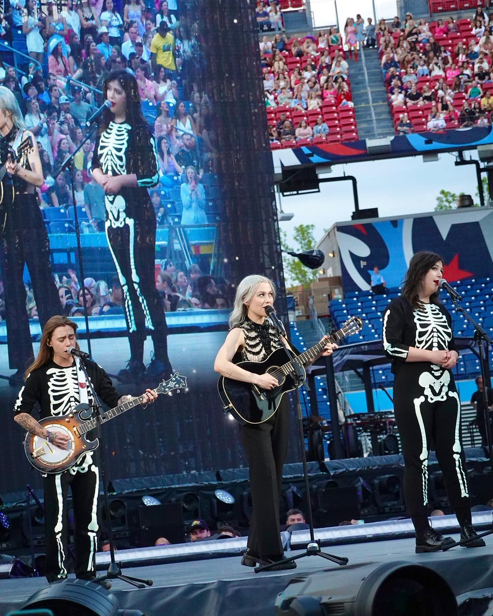 PHOEBE BRIDGERS UPDATES tweet media