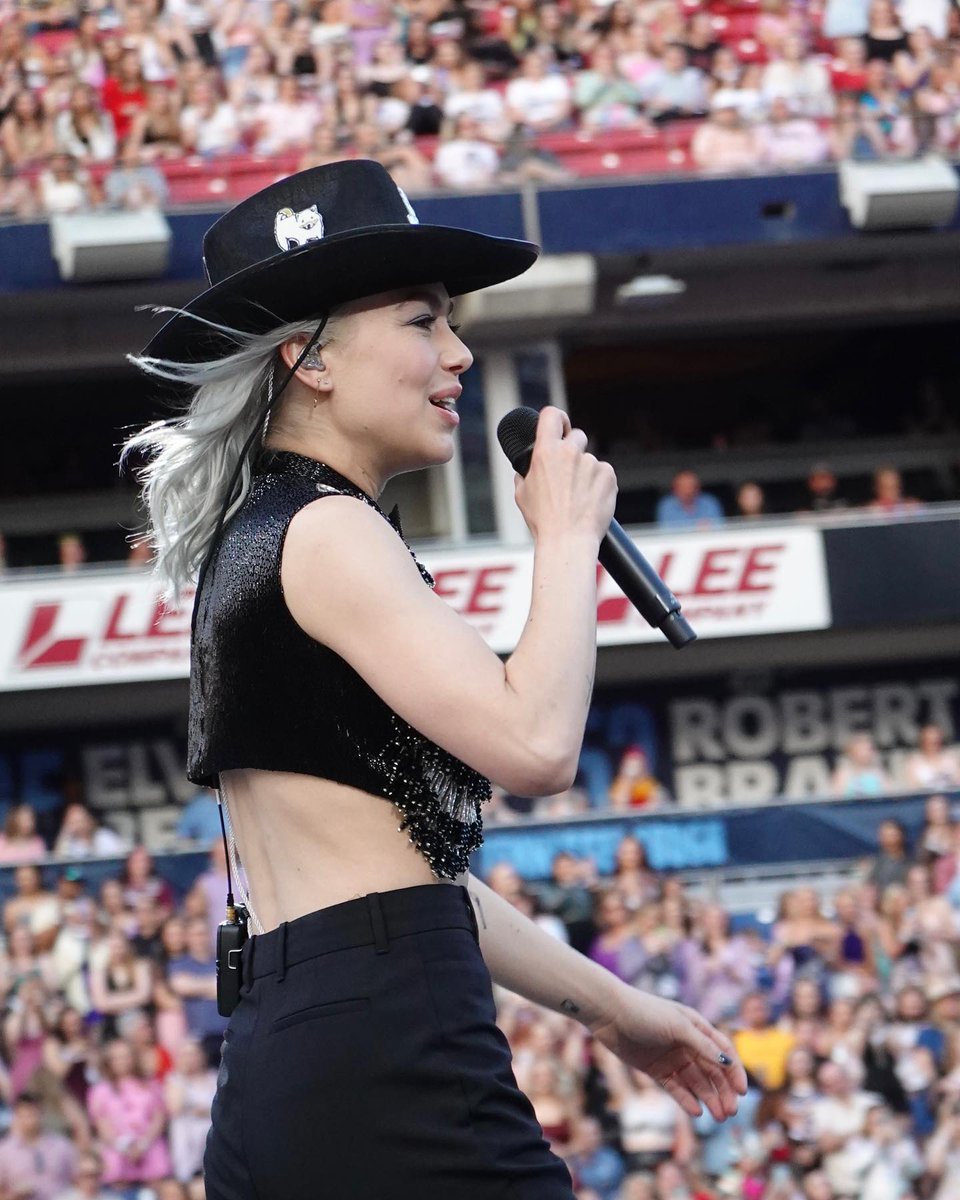 PHOEBE BRIDGERS UPDATES tweet media