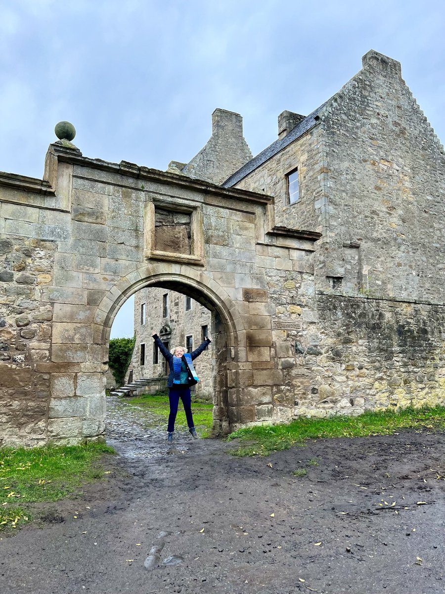 Tweet4Hicks's tweet photo. @hailey_beaupre @Outlander_STARZ @lionsgateplusuk My son and I had it to ourselves for nearly 30 minutes on a day in early November. Partly cloudy, a hint of drizzle, a gentle breeze. Sheer cherished perfection. https://t.co/3Djmxd1IND