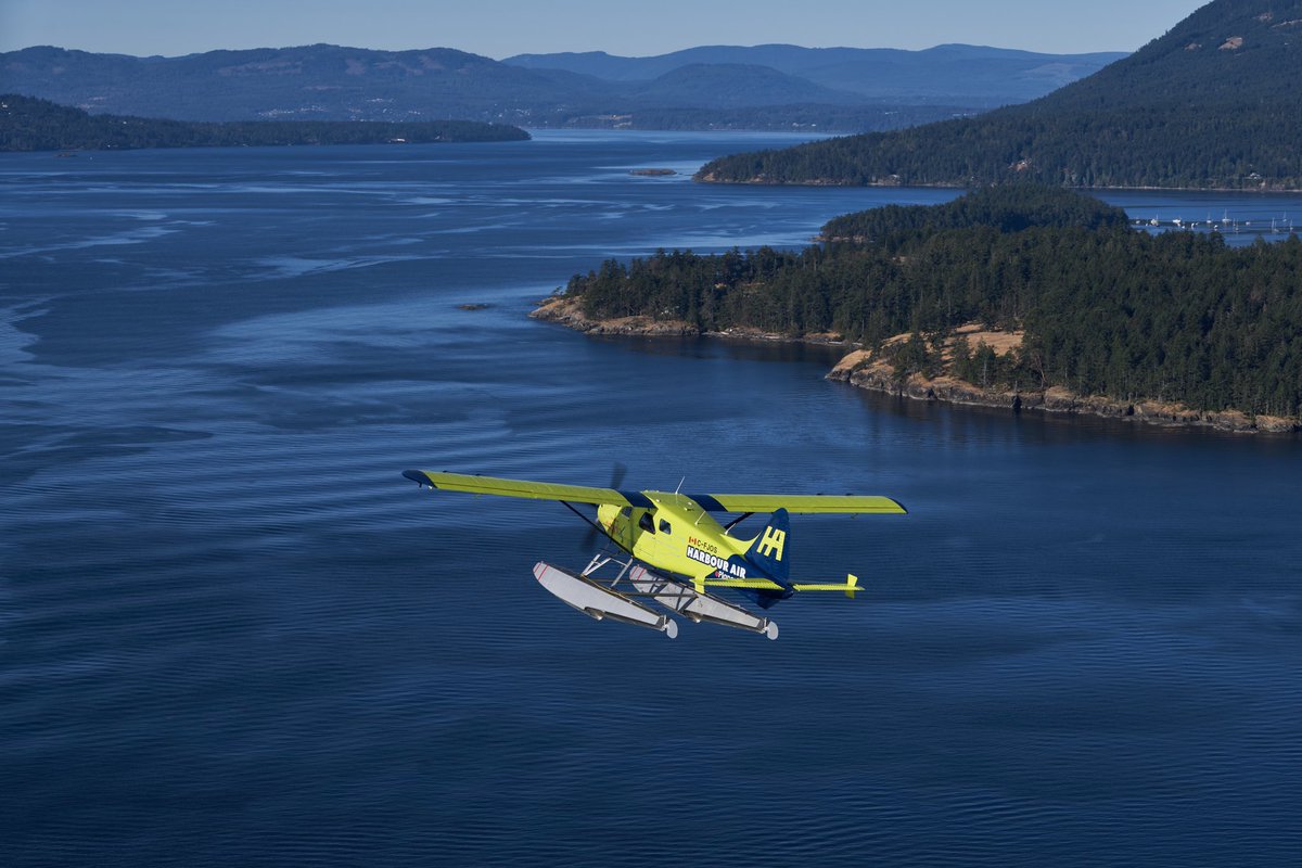 HarbourAirLtd's tweet photo. ⚡️🔋 Hey ePlane followers! Our ePlane is departing Salt Spring Island &amp; on route to downtown Victoria! We’re so thrilled to be making our first appearance in Victoria Harbour &amp; looking forward to connecting with you all tomorrow! 👋 Let’s go! https://t.co/bGiftgBAy6 https://t.co/dzY2JicWgV
