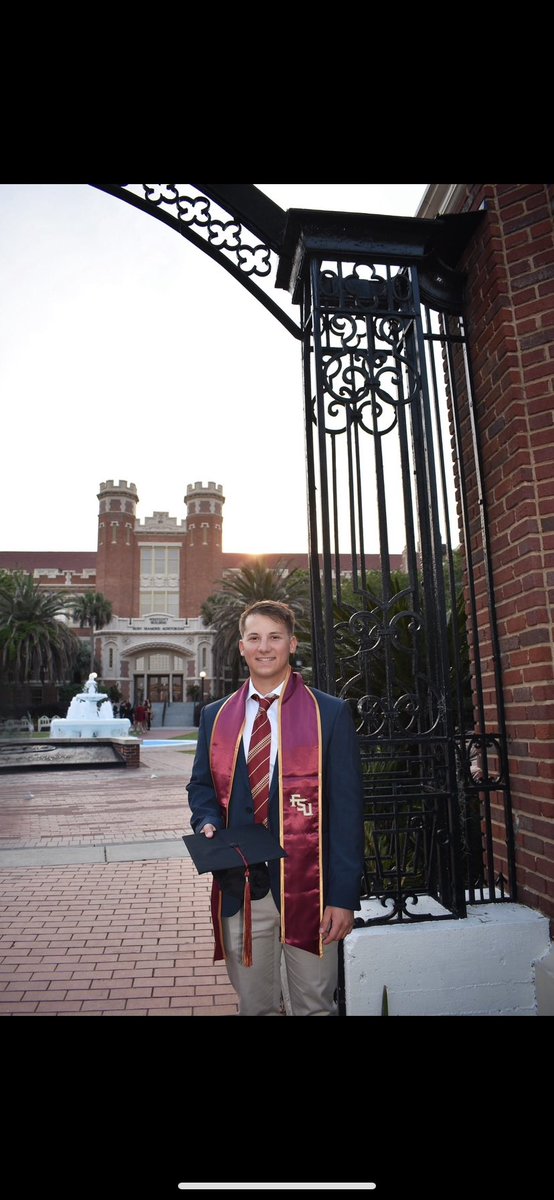 WKinnard's tweet photo. Officially an alumni at my dream school 🎓 https://t.co/927WWCtCyn