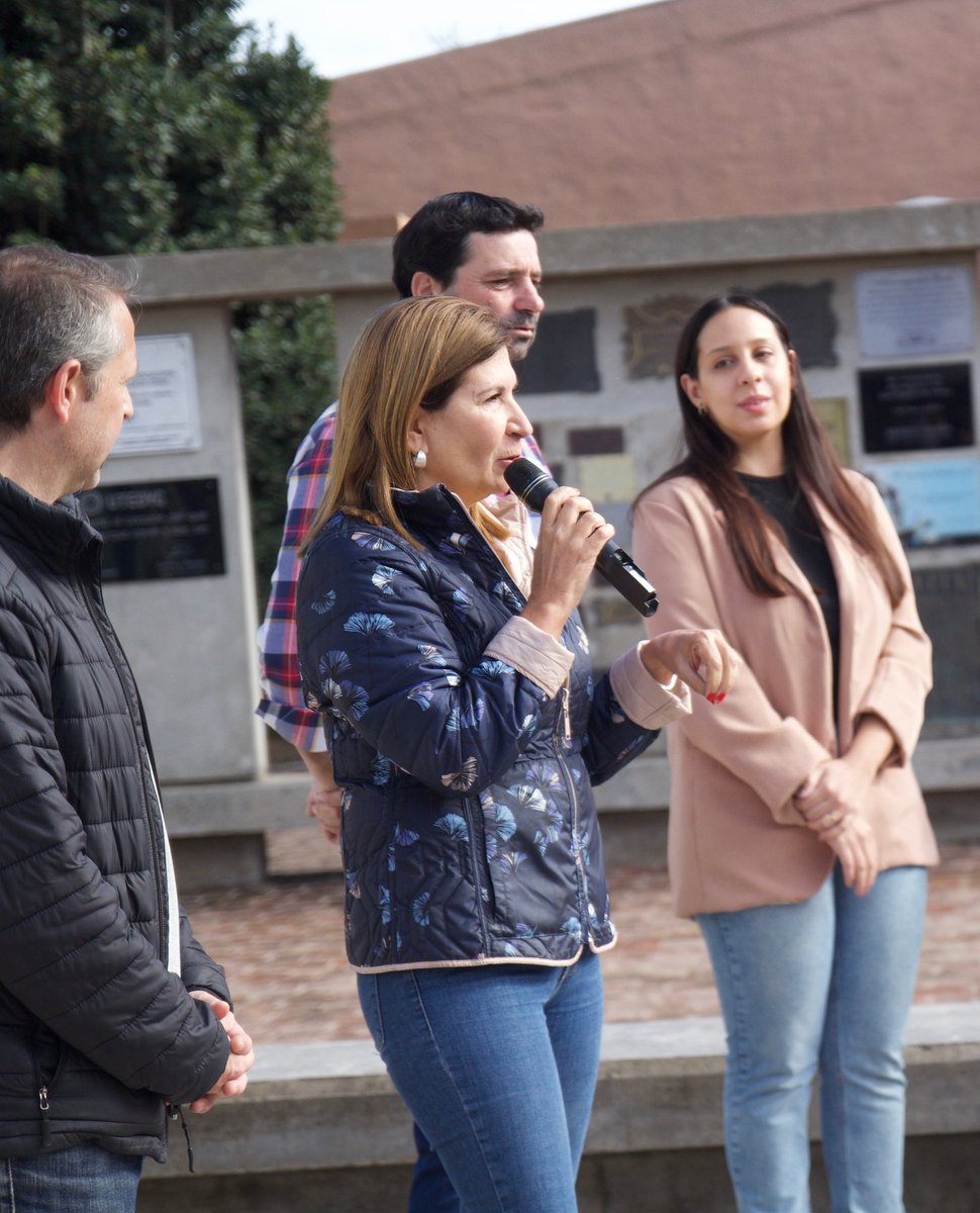 ☀️En #LosToldos, con mucho amor, en la casa donde #Evita transcurrió su infancia, hoy convertida en un maravilloso Museo, seguimos celebrándola a 104 años de su nacimiento. ✌🏻

#EvitaEterna