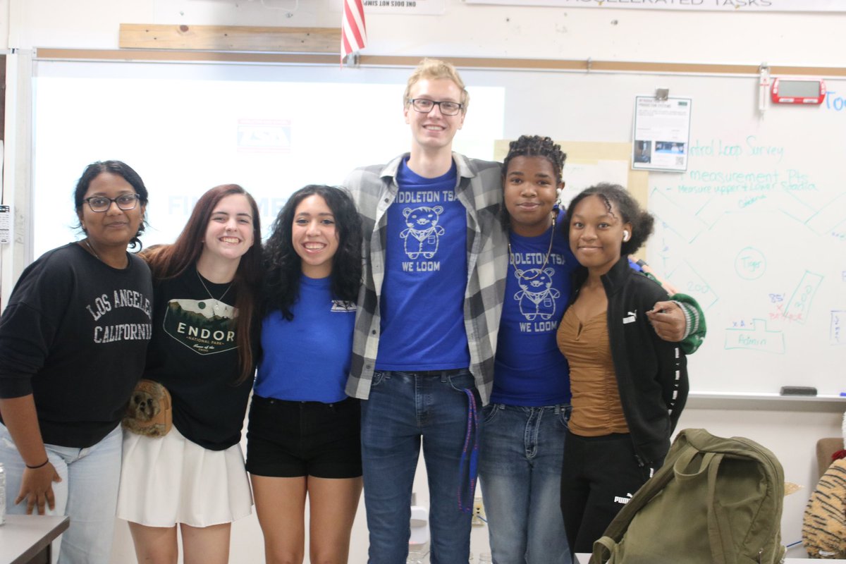 MiddletonTSA's tweet photo. That's a wrap folks! We hope everyone enjoyed their superlatives and the potluck! We would like to thank all of our members for a incredible year and want to remind everyone to keep working on their projects for nationals!! @MiddletonSTEM @HCPSCTAE https://t.co/LZMr1KNEAH