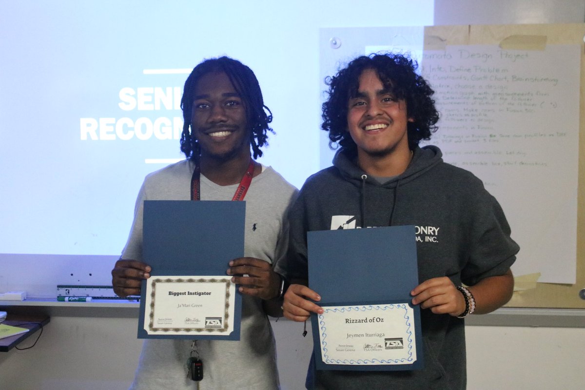 MiddletonTSA's tweet photo. That's a wrap folks! We hope everyone enjoyed their superlatives and the potluck! We would like to thank all of our members for a incredible year and want to remind everyone to keep working on their projects for nationals!! @MiddletonSTEM @HCPSCTAE https://t.co/LZMr1KNEAH