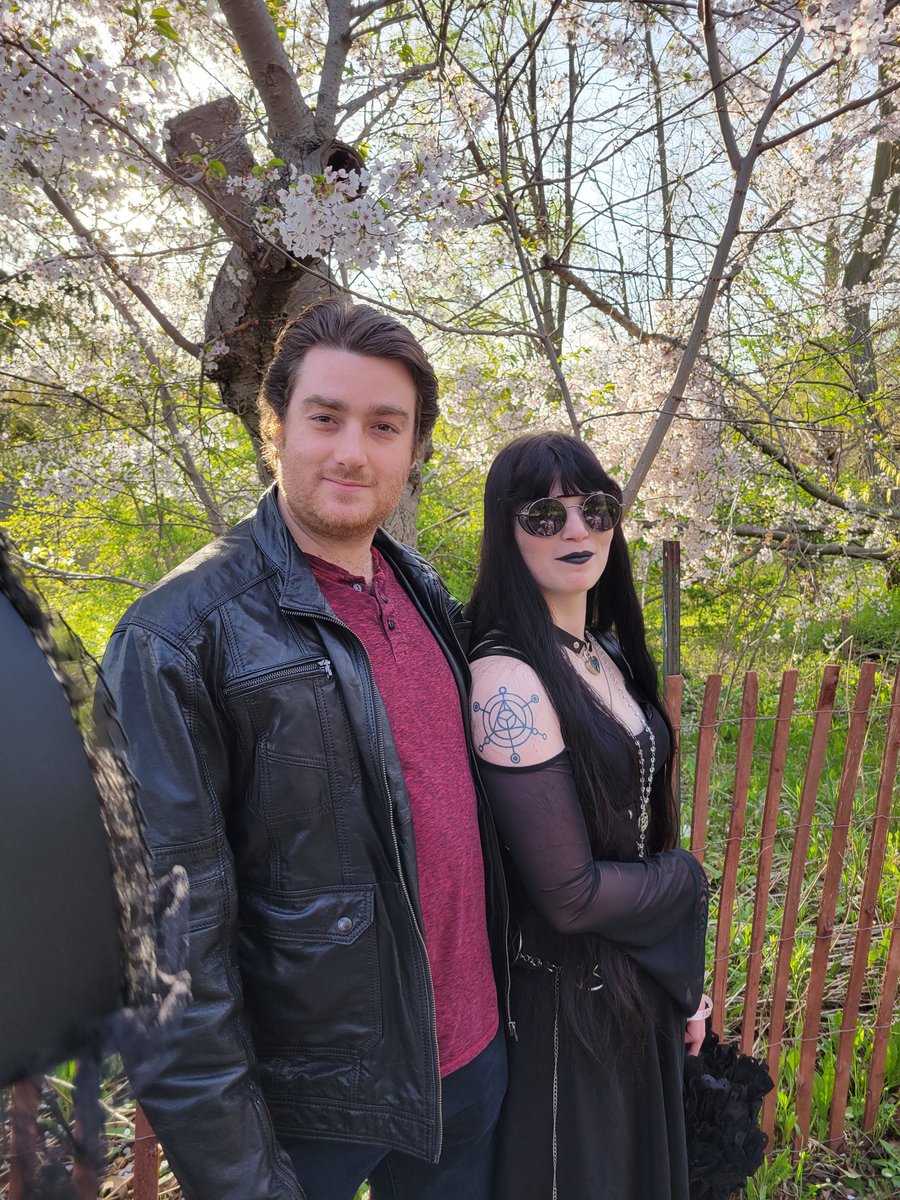 KyuuTpie's tweet photo. Went to see the Cherry Blossoms at High Park in Toronto yesterday! #gothinthewild #Toronto https://t.co/wKpGumpXnN