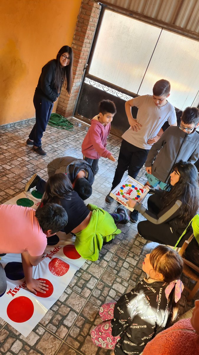 RotaryComodoro's tweet photo. Rotaract Comodoro inauguró el Programa Ludoteca Rota-Te-Ti en el Merendero de Sabina de Fracción XIV . 

Participamos de la actividad junto a Interact https://t.co/3Ea5dGyt25