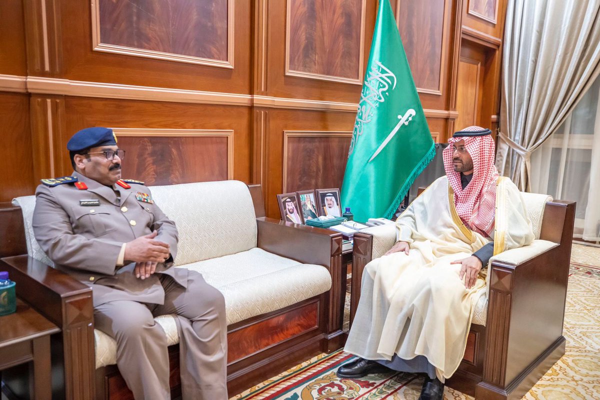 shababharb's tweet photo. صدور الامر الملكي الكريم 
بترقية العميد مشعل بن طحيمر الفهيدي  
مدير ادارة الدفاع المدني بمنطقة حائل 
الى رتبة لواء 
نبارك له ونتمنى له العون والتوفيق في خدمة دينه ومليكه وبلاده 🇸🇦 https://t.co/P96HlJl8F9