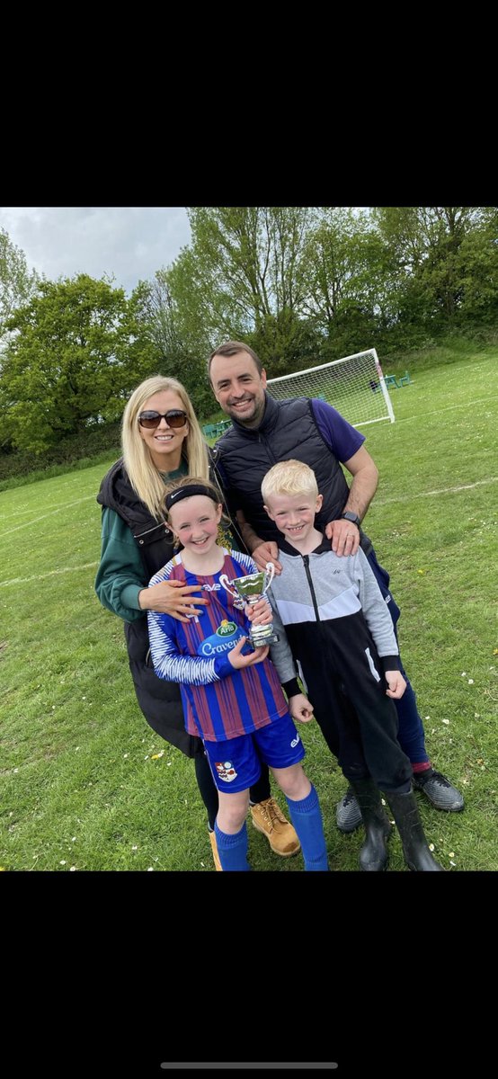 m_toney29's tweet photo. Under 9’s league cup champions. ABOSH 🍺🎉🍺🎉 #firstofmany https://t.co/1lkPIdS9pc