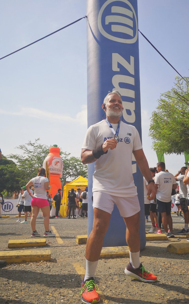 SoyCesarAlAire's tweet photo. Se cumplió #Allianz15KCali🏃🏽🌬️

@Juanchocorrelo
@AllianzCol
#VivoSaludable https://t.co/lKb9YxGgOF
