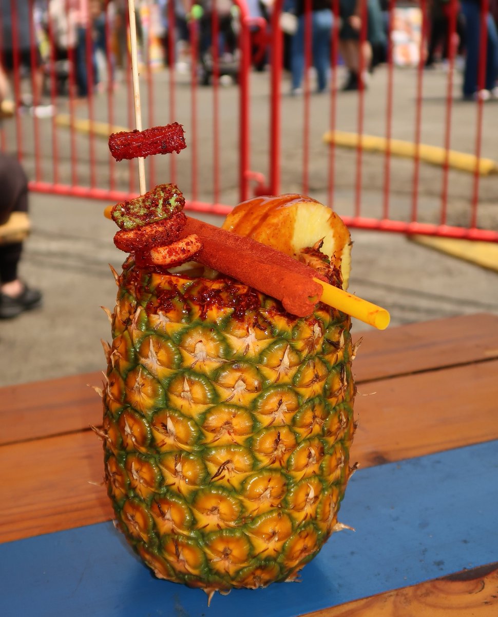 Mega Miche for a mega good time, every Sunday at @SmorgasburgLA🍍🌟