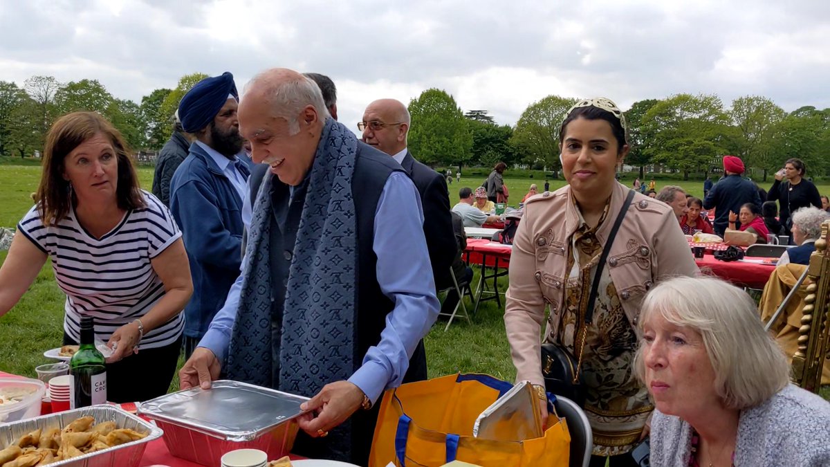 VisitSouthall (@visitsouthall) on Twitter photo Gulu Anand of <a href="/BRILLIANTRST/">Brilliant Gastro</a> & daughter <a href="/dipnaanand/">Dipna</a> providing food for
Norwood Green Residents Association <a href="/norwoodgreeners/">Norwood Green</a> Street party TODAY
to celebrate Coronation
#KingCharles #RoyalFamily #Coronation #CoronationWeekend #StreetParties
visitsouthall.co.uk/News/NewsDetai… Gulu Anand of <a href="/BRILLIANTRST/">Brilliant Gastro</a> & daughter <a href="/dipnaanand/">Dipna</a> providing food for
Norwood Green Residents Association <a href="/norwoodgreeners/">Norwood Green</a> Street party TODAY
to celebrate Coronation
#KingCharles #RoyalFamily #Coronation #CoronationWeekend #StreetParties
visitsouthall.co.uk/News/NewsDetai…