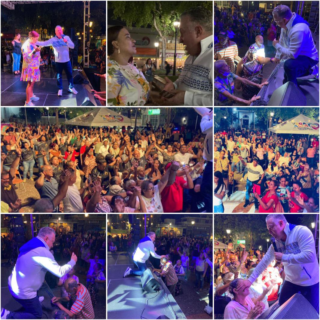 Agradezco a Dios por los que anoche llenaron la Plaza Vega Alta, PR. Al pastoreado que por 21 días ayunaron y oraron tal como Dios lo puso en el corazón de una mujer de fe la Alcaldesa Hon. María Vega Pagán. 

Gracias a los Alcaldes que se siguen sumando a esta visión de fe.