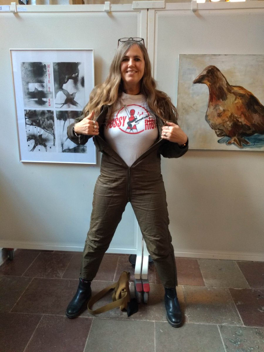 Kunstnersammenslutningen PRO udstiller i Helligåndshuset. Fernisering 9.maj kl 16-19
#helligåndshuset #strøget #københavn