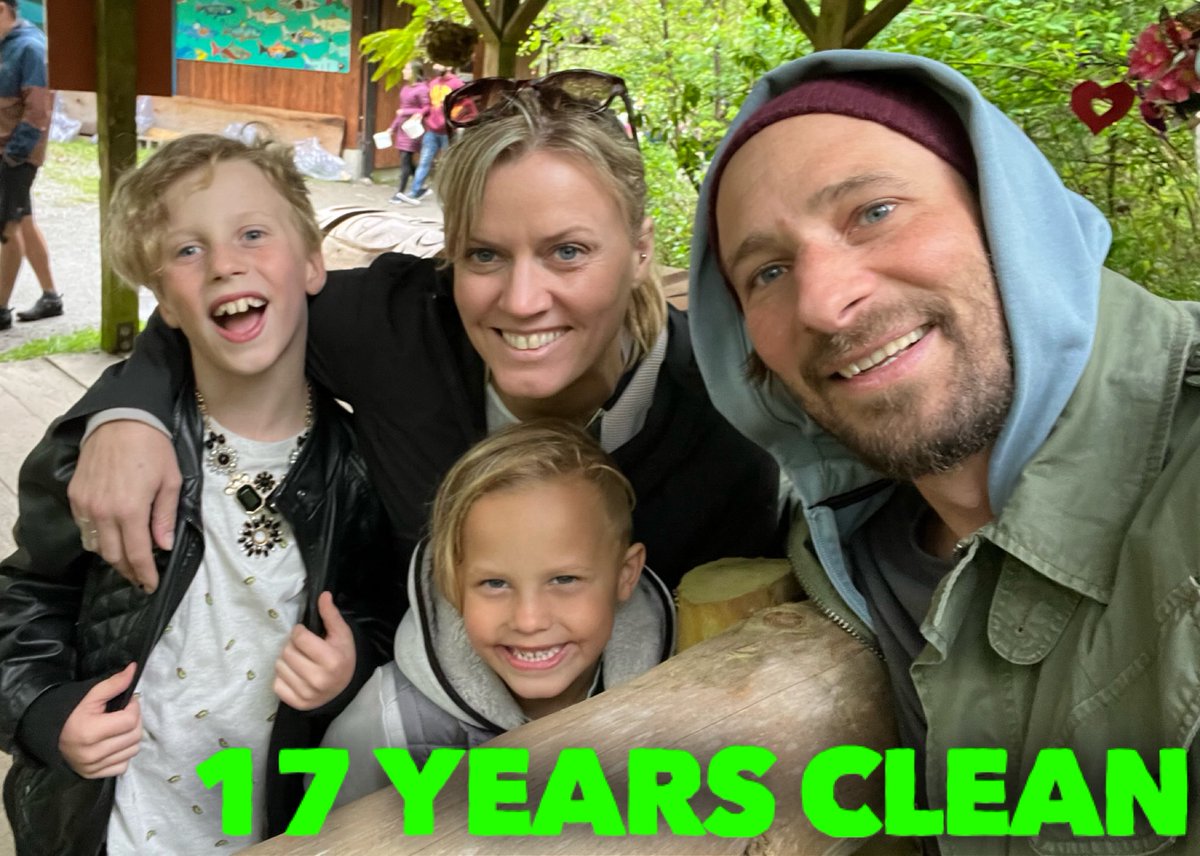 Last_Door's tweet image. Congratulations Alumni and Talk Recovery Radio CoHost Darren on your 17 years clean!  17 years of taking the suggestions has given you one of the best gifts of recovery - family. Enjoy the love. #wedorecover #BreakTheChain