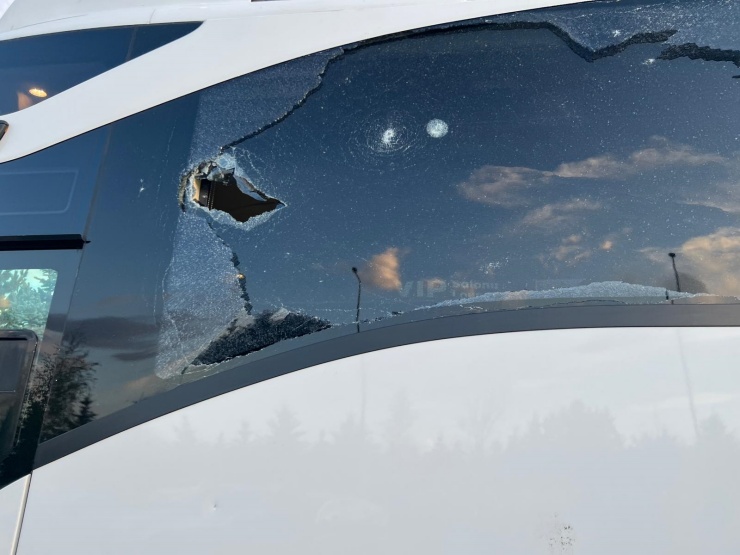 Taşlı saldırıya uğrayan İmamoğlu'nun otobüsünün son hali