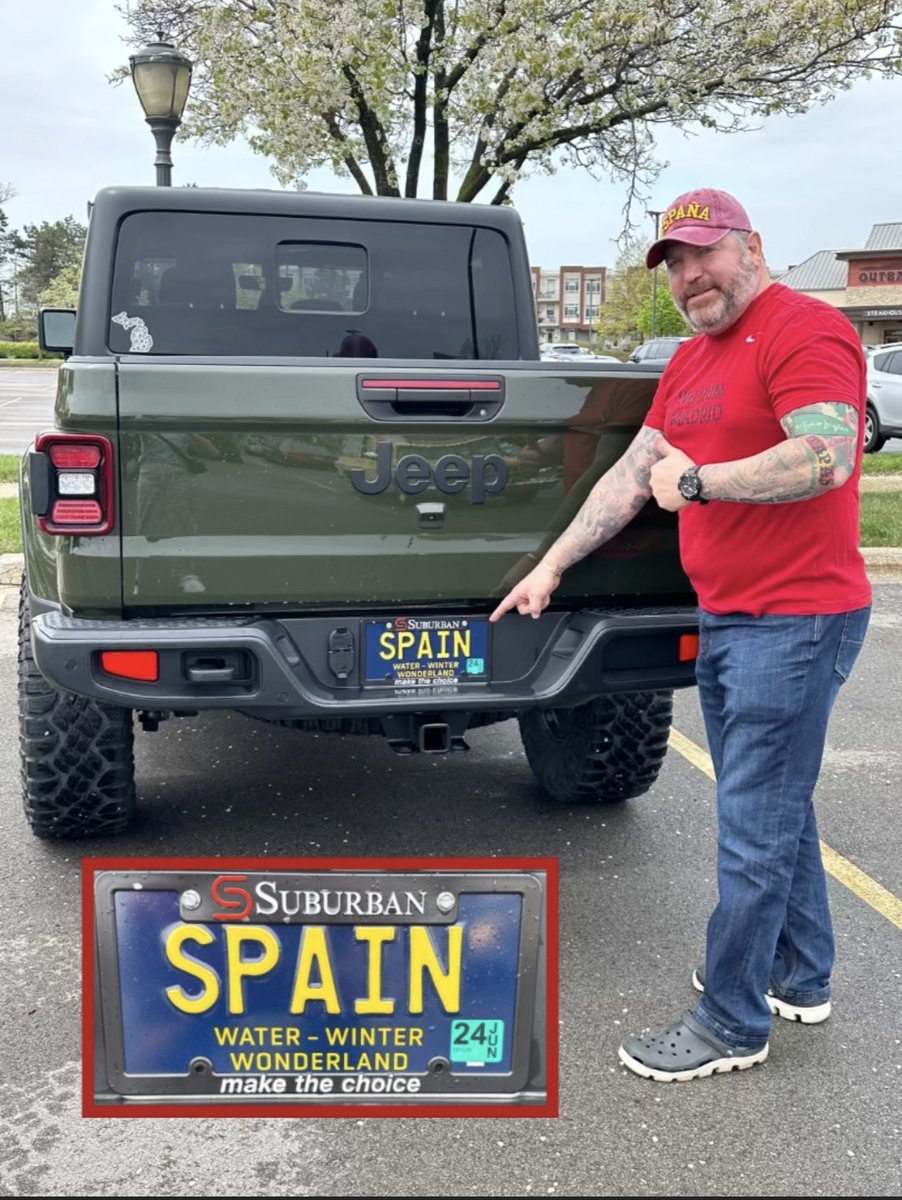 LarryShyGuy's tweet photo. Only Vehicle in Michigan to have this, and it’s MINE!! Viva España 🇪🇸 https://t.co/9tCnKnEaI1