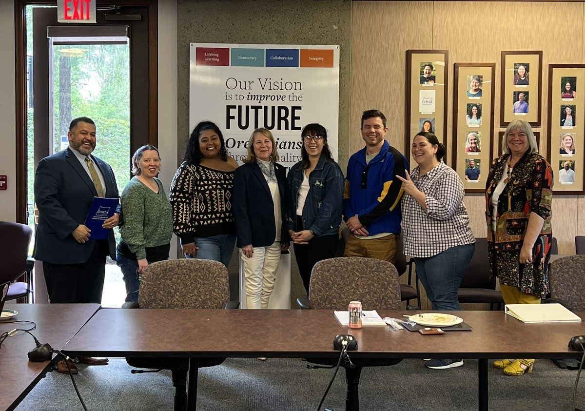 Wrapped up class 5 on labor history with our in-person cohort yesterday. Thank you <a href="/oregoneducation/">OEA</a> for hosting, and to our guest speakers Bob Bussel, OLCS alumni <a href="/DebPattersonOR/">Deb Patterson</a> and Robert Camarillo Executive Secretary of <a href="/OSBCTC/">Oregon Building Trades</a>. Next class for these labor leaders, graduation!