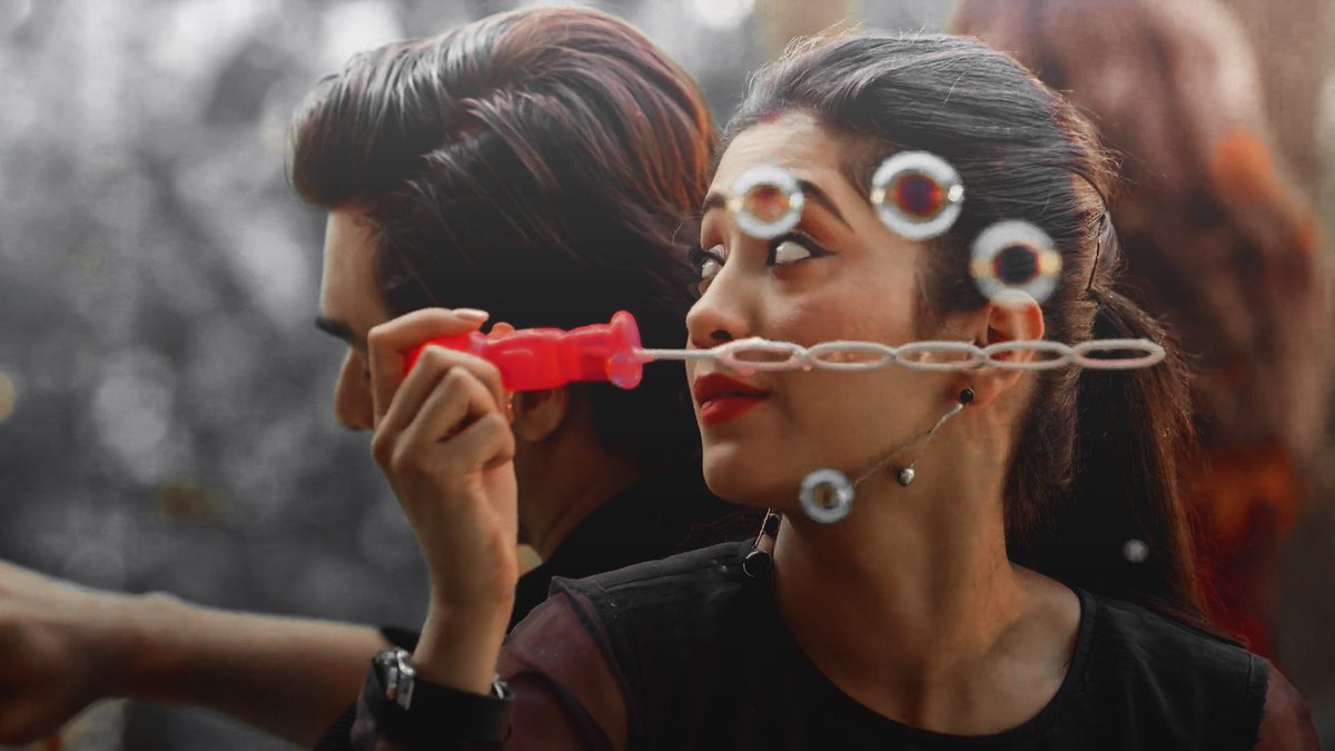 softkaira's tweet photo. 𝘐 𝘸𝘪𝘴𝘩 𝘐 𝘤𝘰𝘶𝘭𝘥 𝘭𝘪𝘷𝘦 𝘢 𝘵𝘩𝘰𝘶𝘴𝘢𝘯𝘥 𝘭𝘪𝘷𝘦𝘴 𝘴𝘰 𝘐 𝘤𝘰𝘶𝘭𝘥 𝘧𝘢𝘭𝘭 𝘪𝘯 𝘭𝘰𝘷𝘦 𝘸𝘪𝘵𝘩 𝘺𝘰𝘶 𝘢 𝘵𝘩𝘰𝘶𝘴𝘢𝘯𝘥 𝘵𝘪𝘮𝘦𝘴

#Yrkkh || #Kaira 
#MohsinKhan || #ShivangiJoshi https://t.co/lpgnjIdvz3