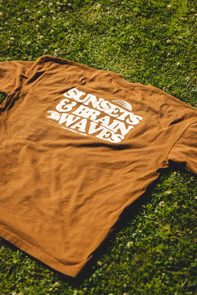☀️ 🧠 🌊 
SPRING COLLECTION ‘23 OUT NOW. 
sunsetsnbrainwaves.bigcartel.com/products