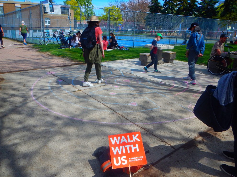 LabyrinthsDOTca's tweet image. World Labyrinth Day: Toronto City of Labyrinths Jane&apos;s Walk

JanesWalkFestivalTO.com/items/worldlab…

Saturday May 6 2023

~ 3 p.m.

Final walk stop of my @JanesWalkTO

was in

Dovercourt Park

| #WorldLabyrinthDay #JanesWalkTO #JanesWalk #Labyrinths #DovercourtPark #LoveTOwalk #CityOfLabyrinths