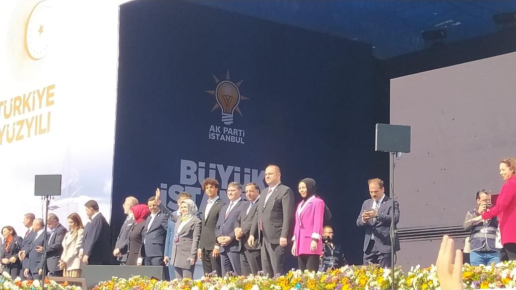 UASonay's tweet photo. Sen ne güzelsin İSTANBUL ❤️

#TürkiyeSanaEmanet https://t.co/O7LaJqYuMI