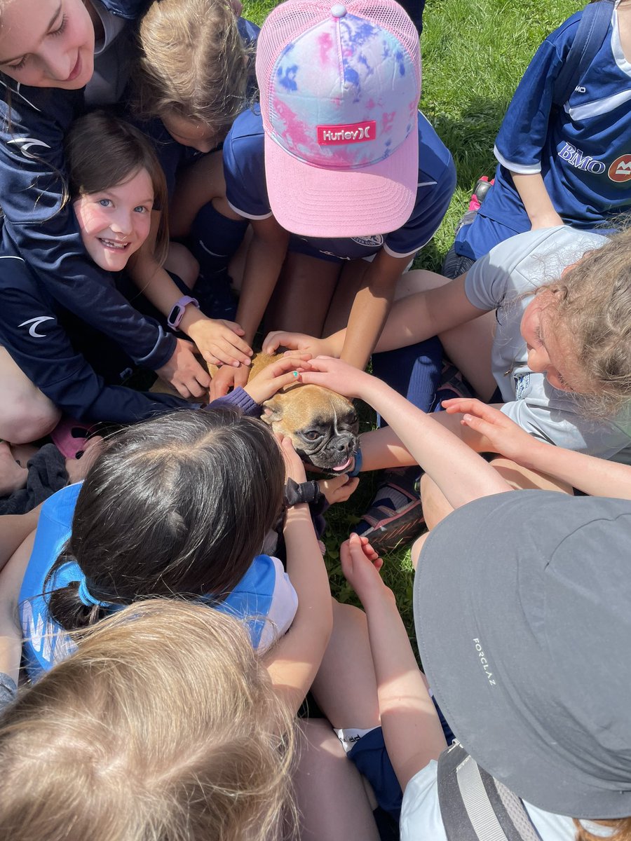 Living her best life with the U9 and U10 girls from <a href="/OttawaCitySC/">Ottawa City SC</a> ♥️🐾