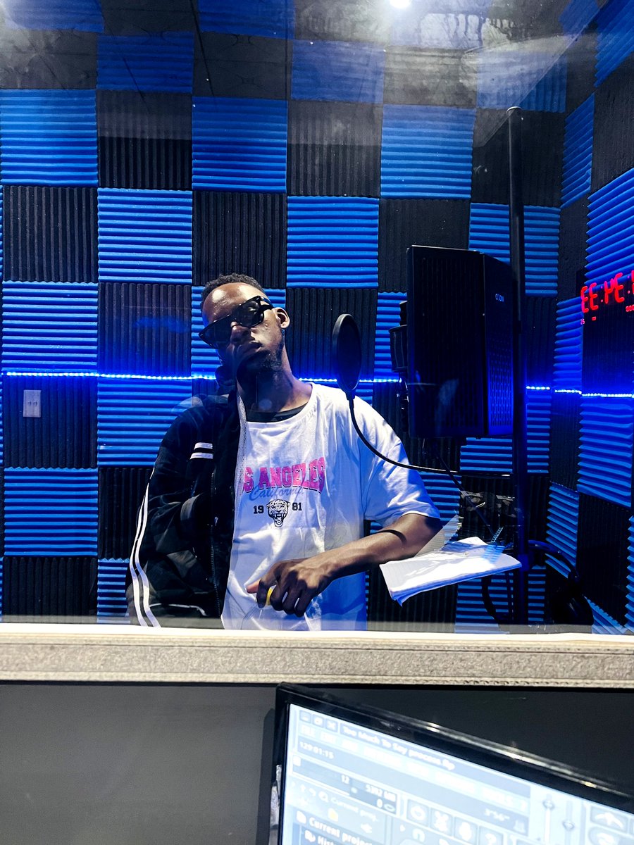 015_TOXIC's tweet photo. To "trust the process" there must be a processing going on. 😂 You don't just "Up &amp; Trust The Process"
📌 @MahwelerengShop @TIDAWG_T @penrosemediaco1. #Life. #Love. #015Toxic https://t.co/sIF1oP9uC5