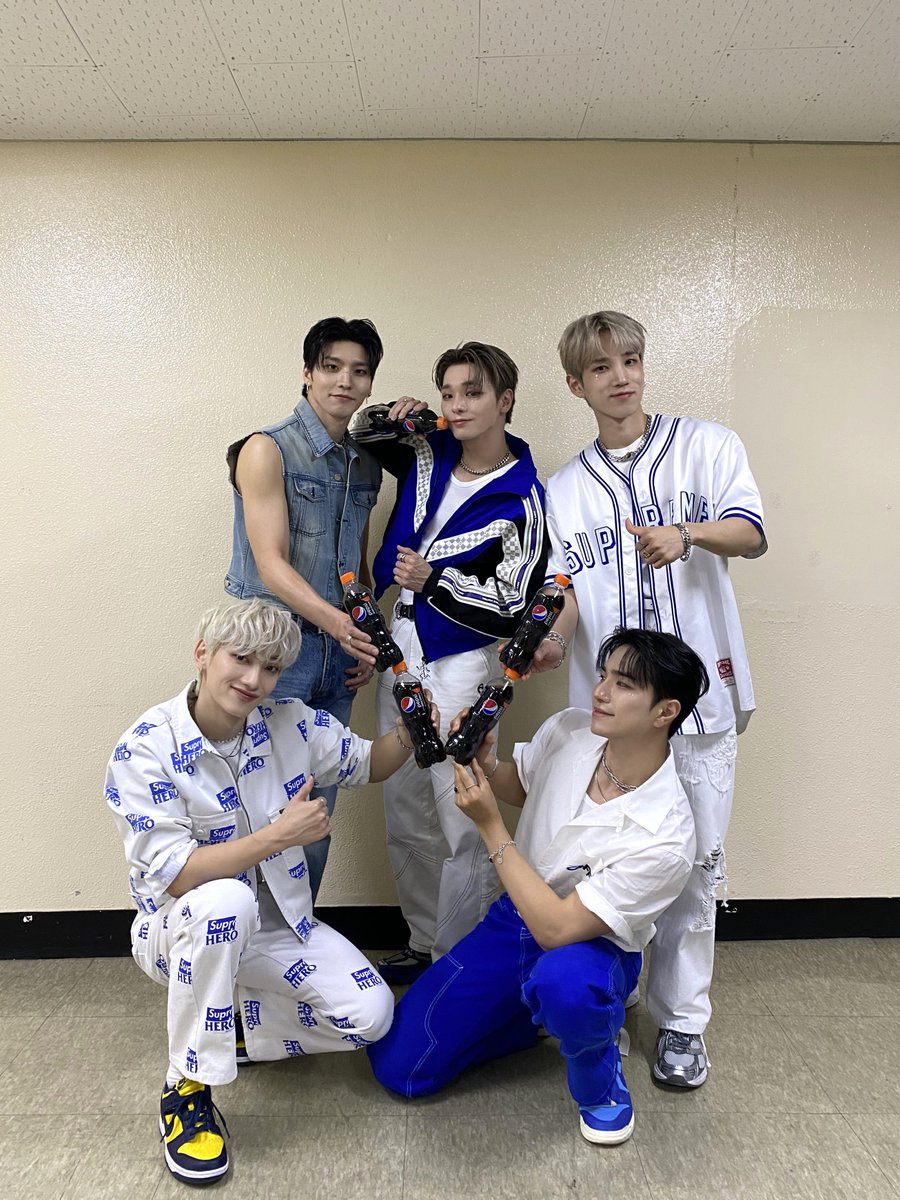 VannerOfficial's tweet photo. [#VANNER]

짜릿한 VANNER와 PEPSI는🧡
한계 따윈 없지😆

#배너
#PEPSI #펩시 #PEPSI_ZERO_SUGAR #펩시제로슈거
#나도펩시 #광고 https://t.co/Kmzahxq1kk
