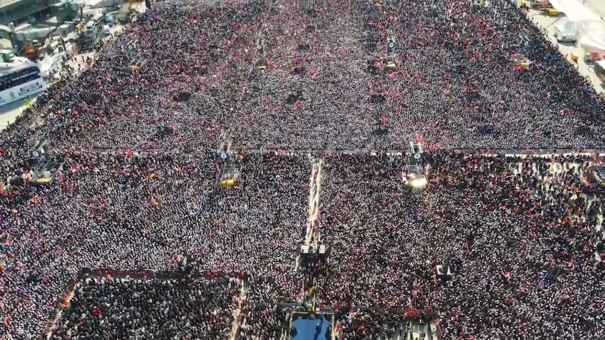 adil_celik10's tweet photo. Sosyal medya değil,

Sosyal meydan!

1 Milyon 700 Bin vatandaşımızın katılımıyla düzenlenen AK Parti İstanbul Mitingimiz.

Türkiye Sana Emanet… https://t.co/gxA69RkFkb