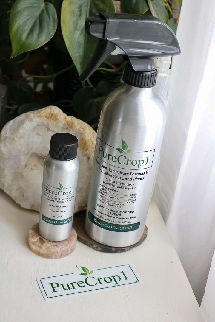 WCAProducts's tweet image. Haven&apos;t found the right gift for Mother&apos;s Day? 🌱 Give Mom the gift of a thriving garden! Our RTU Kit is just what she needs to keep her plants healthy.
Show Mom your appreciation with a beautiful garden ➡️ amzn.to/429EaOs

#plantcare #organicgardening #organicpestcontrol