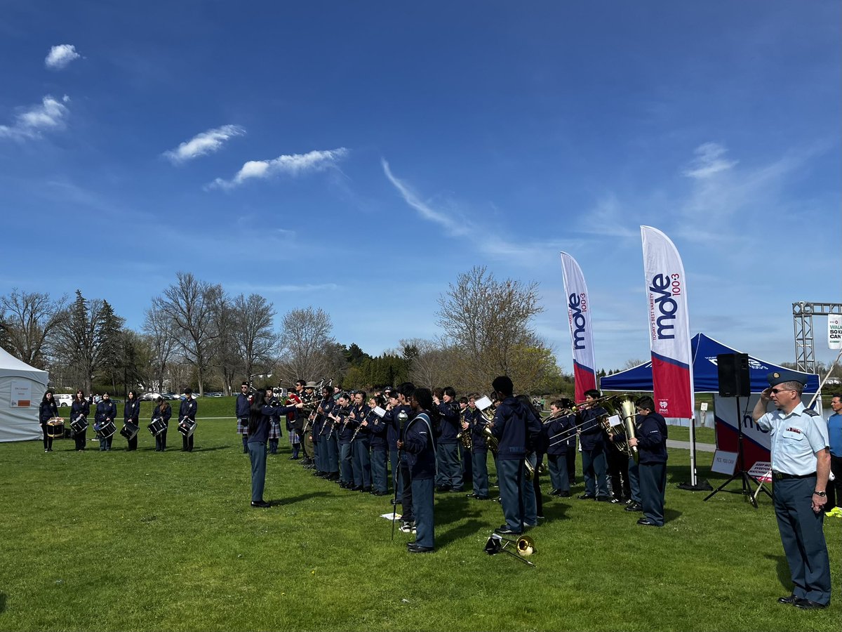 It was great to see so many people come together for the #WalkSoKidsCanTalk in support of <a href="/KidsHelpPhone/">Kids Help Phone</a> and youth mental health.

Merci aux participants et aux bénévoles de soutenir la santé mentale et le bien-être des jeunes dans notre communauté.