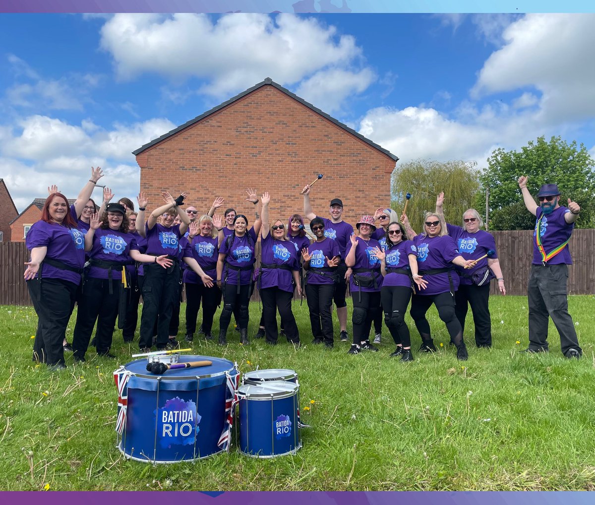 Amazing first gig of the 2023 season! Newton-le-Willows Coronation Parade where the weather was ☀️, the crowd were fab  and the moves were on top form! #kingscoronation #newtonlewillows #samba #sambaband #warrington #warringtonmusic