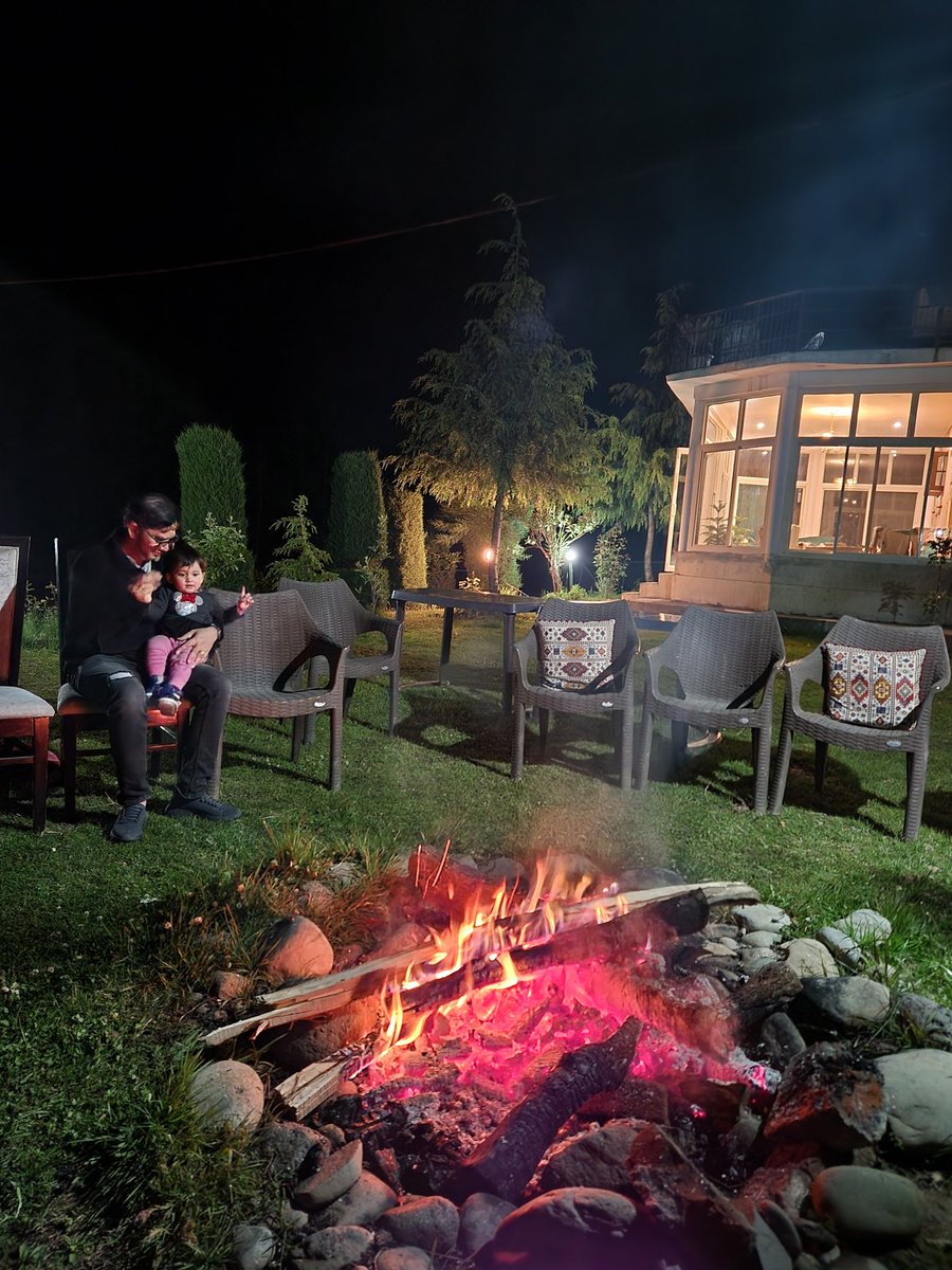 mehulshahca's tweet photo. #SamsungFold4 #NightMode #Pahalgam https://t.co/uT8GD9aDwI