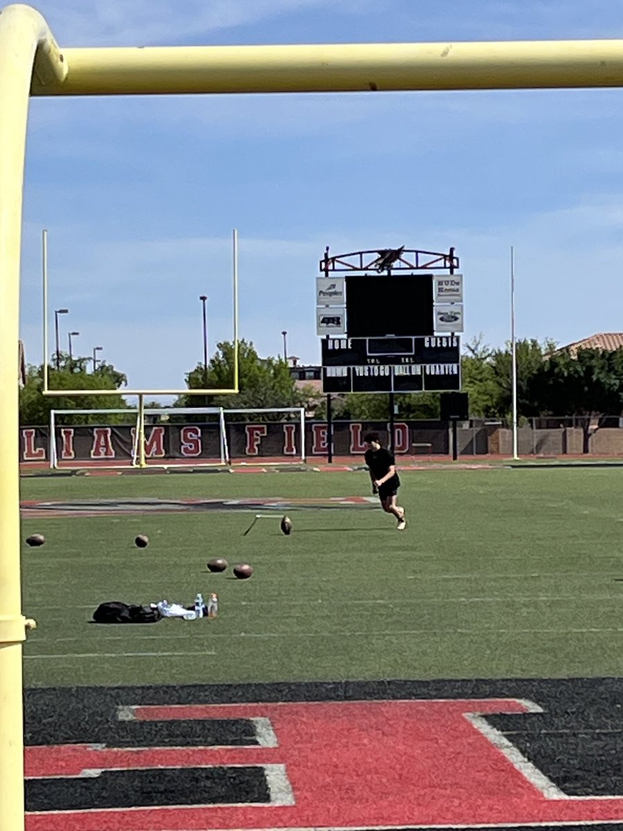fernandocruiz's tweet photo. Great day to kick https://t.co/QeEpghgSzD