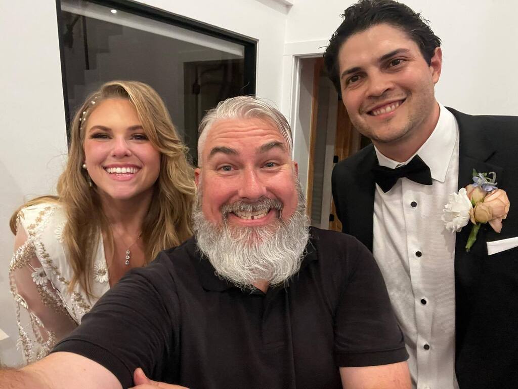DJMattBlake's tweet photo. It was a WILD and amazing wedding for Tom &amp; Ally last night! Such great and beautiful people! And the dance floor, YALL!!! It was poppin!
# #djmattblake #SuperNovaEvents #FortWorthWeddingDJ #DallasWeddingDJ #EventDJ #DfwDj #BridesOfNorthTexas #TexasWeddi… https://t.co/LVFYIvLV0I https://t.co/TT2pnyDwrC