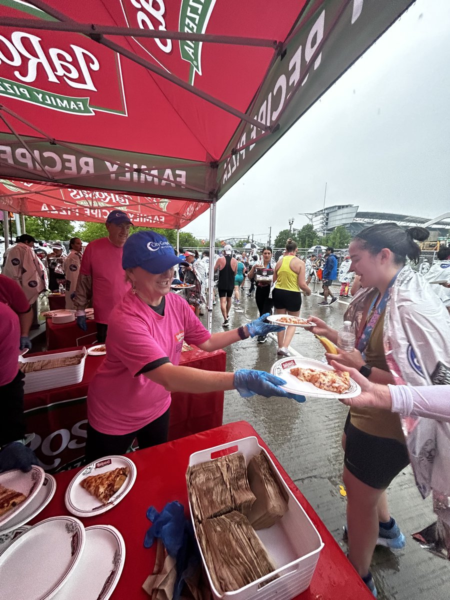 Nothing makes you hungry like running in the Flying Pig Marathon! We hope everyone enjoyed their slices!