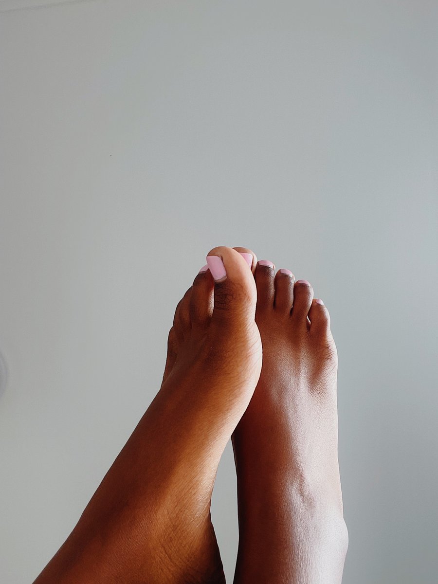 RizzBarbie's tweet photo. You know you love these feet🫦

ebony footworship ebonyfeet footslave sub footcuck toes pinkpolish https://t.co/RUbP8AyqOO