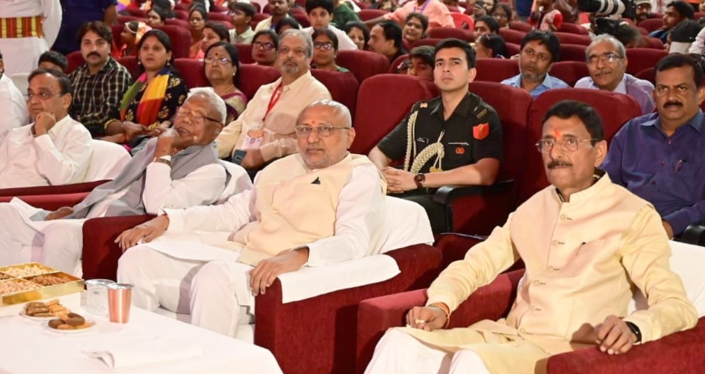 singhshreedeo's tweet photo. It has been an absolute pleasure to join Shri Sanjay Seth , Hon'ble MP, Ranchi, to welcome H.E. Shri C P Radhakrishnan, Hon'ble Governor of Jharkhand on the second day of the Sansad Sanskritik Mahotsava. HEG had spent nearly two &amp; a half hours at the Mahotsav. https://t.co/LzshYawbKB