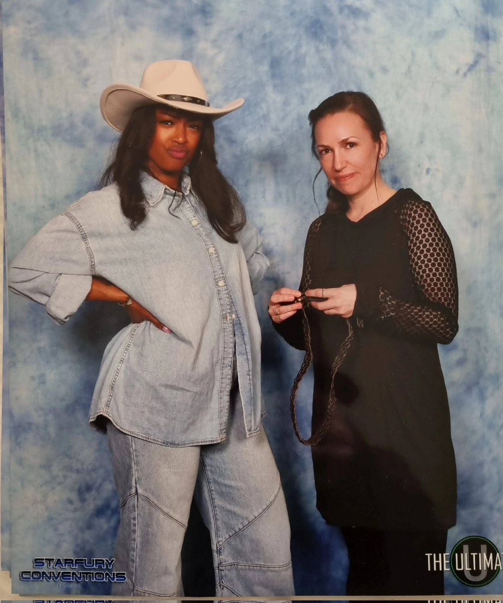 So much to go through and process about this weekend, but this pic is just killing me today! <a href="/JaviciaLeslie/">Javicia Leslie</a> was NOT a willing student in the belt tutorial 🤣🤣🤣 Thank you SO MUCH for an incredible weekend! ❤️ 🦇