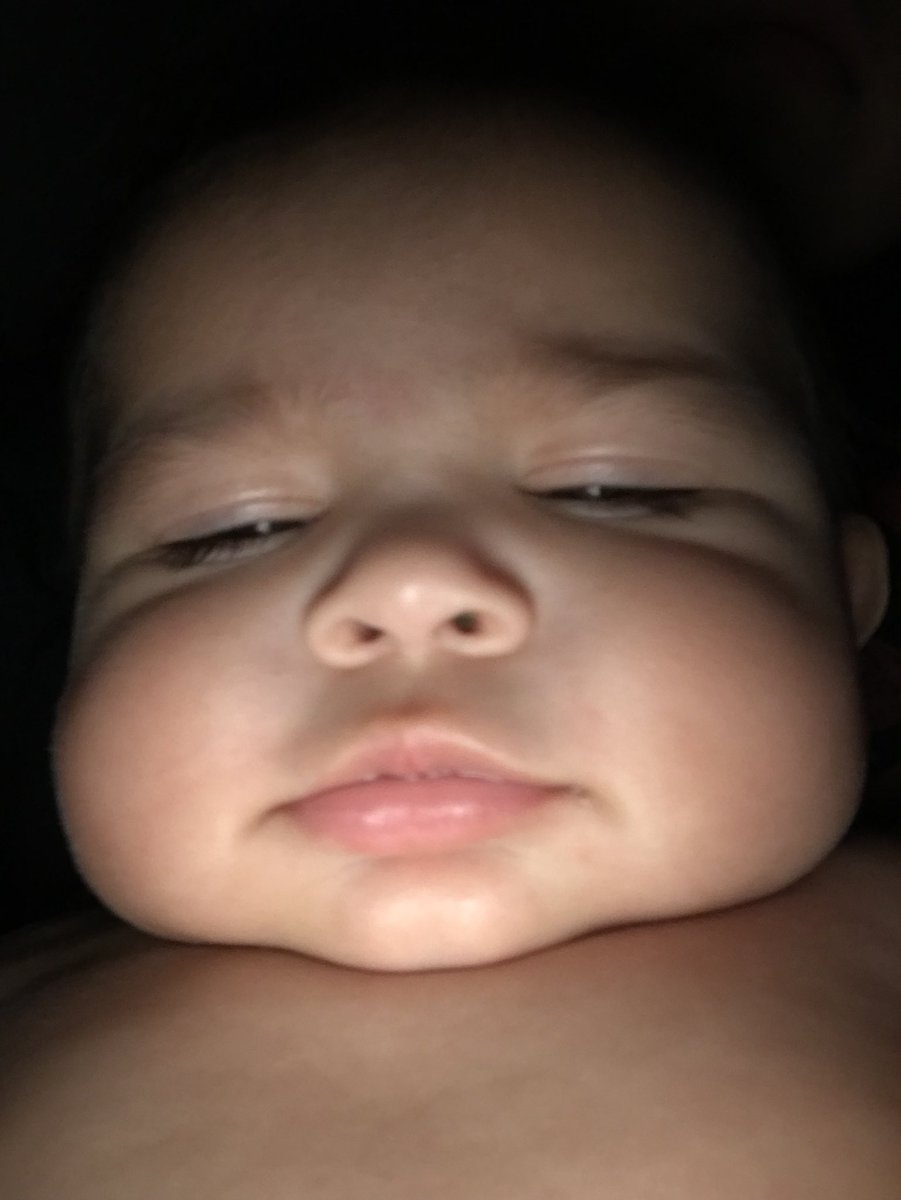 koi_takleef's tweet photo. Me waking up from my "nap" at 4AM checking my feed https://t.co/ID3Z0ZWj9n