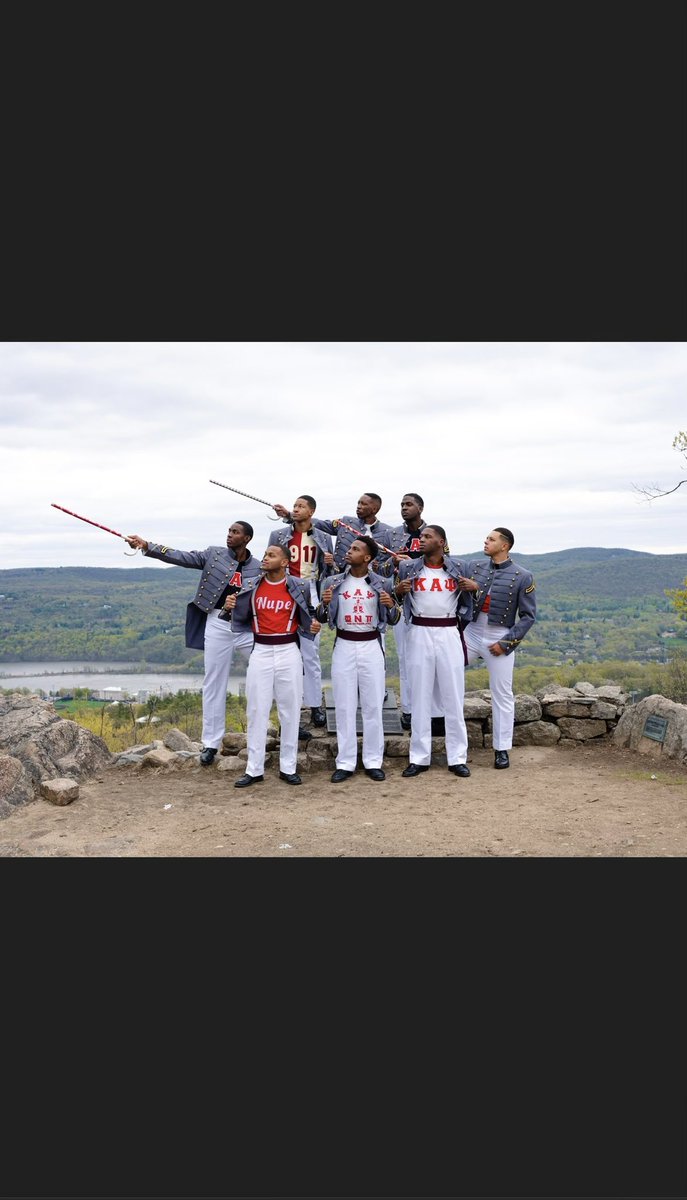 Jeffmayjr's tweet photo. When they succeed!
Congratulations to my my guy Bryheem Swanson! Super proud of all you are accomplishing, but most of all for the man that you are becoming 💪🏿 #mentorshipmatters #DPHI #LegacyLivesOn #westpoint #unbreakablebond #blackexcellence #proudmentor @CumberlandCoSch https://t.co/Fsv8Eil6Sz