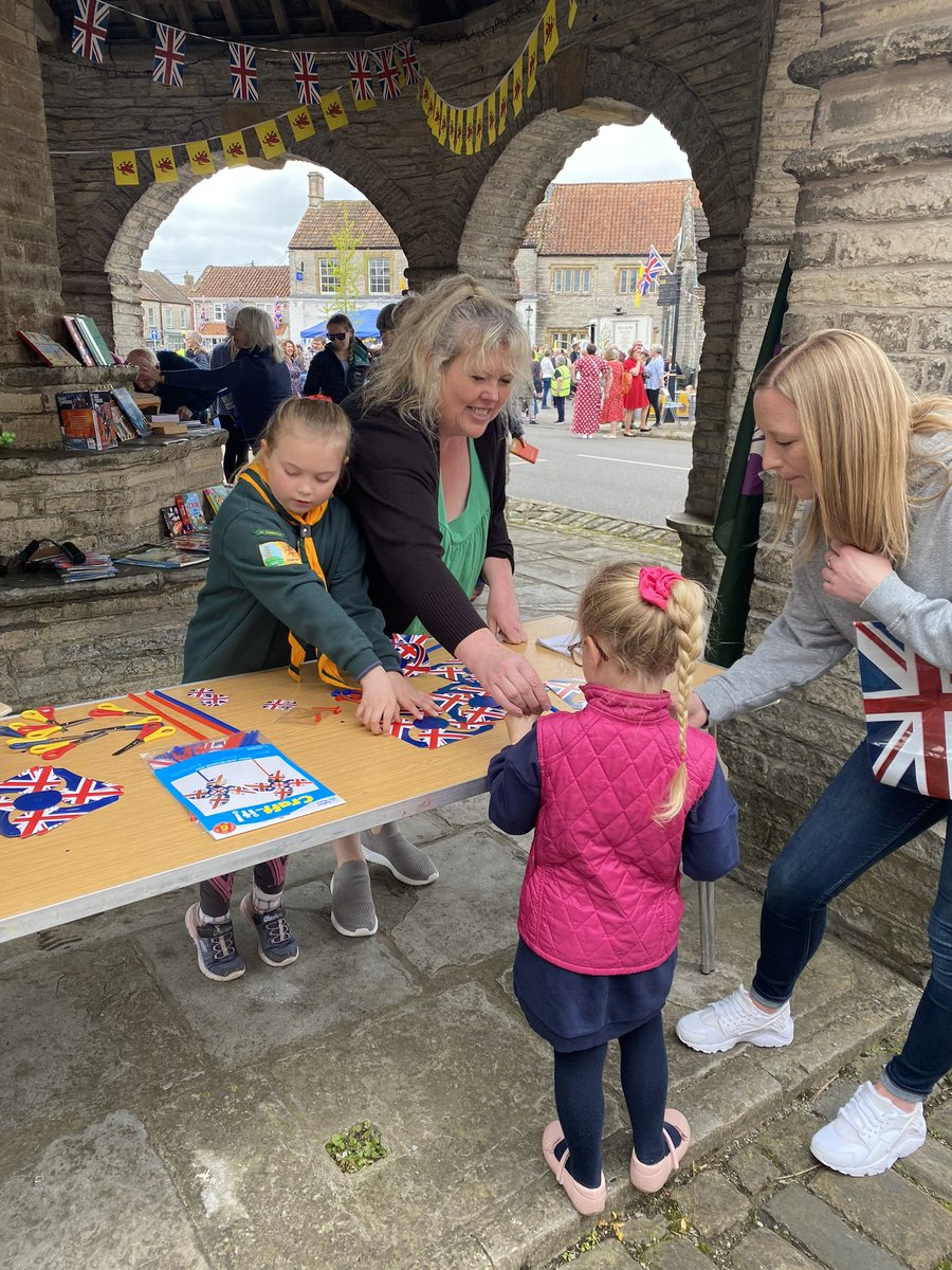 1stSomerton's tweet photo. Proud to support the Coronation Fair today and visit of @SomersetLL  providing craft activities for the event. https://t.co/zn5vaVQAkO