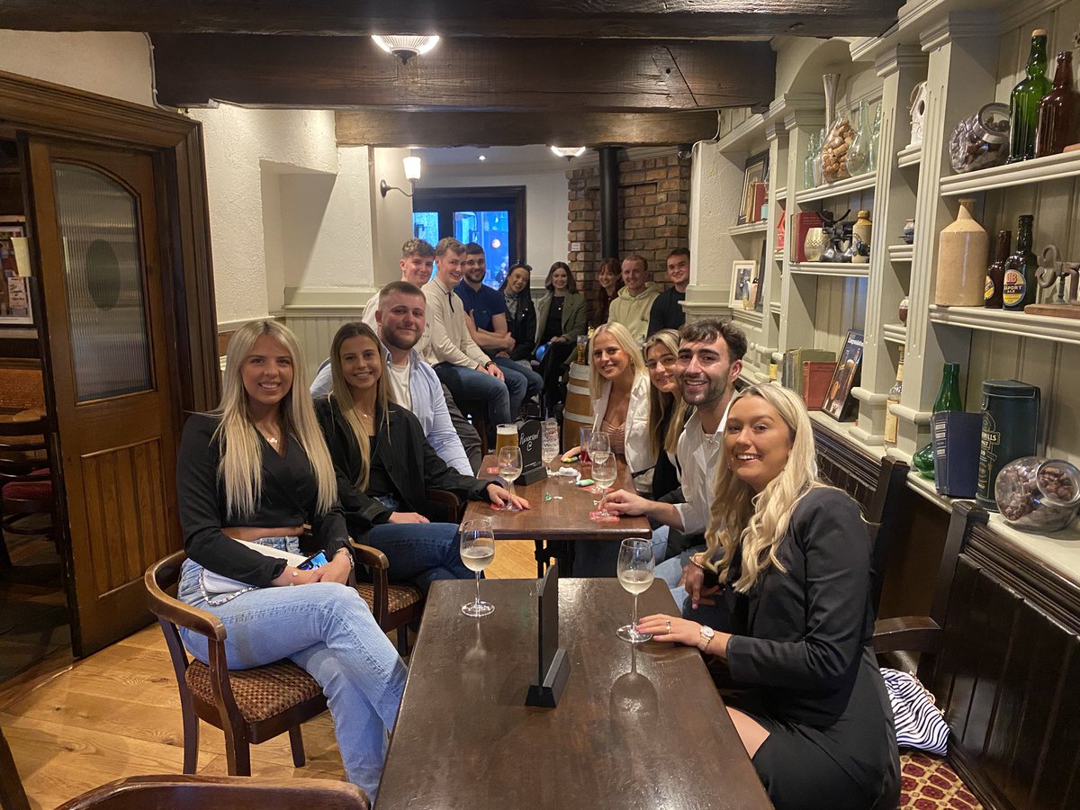 StephenRyanCork's tweet photo. Back in December our 4th year Marketing &amp; International Business Students at @MTU_ie did a Tourism Destination assignment on @DBACork 

Thanks to Peter @barrysofdouglas &amp; Tom @SouthCountyBar for hosting a great night for the winning groups during the week #lovedouglas https://t.co/juT99xFRQX