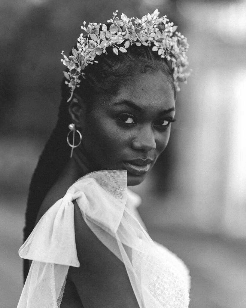 One of my favourite ever shoots captured by @rebeccacarpenterphotography and styled by <a href="/thestarsinside/">Valentina Ring</a>, @stormemakeupartist and @lydiedaltonfloraldesign .  Featuring a taupe and pale gold crown of flowers and leaves worn by the beautiful Rene Zoe.

Photo… instagr.am/p/Cr8rdgxNRDR/