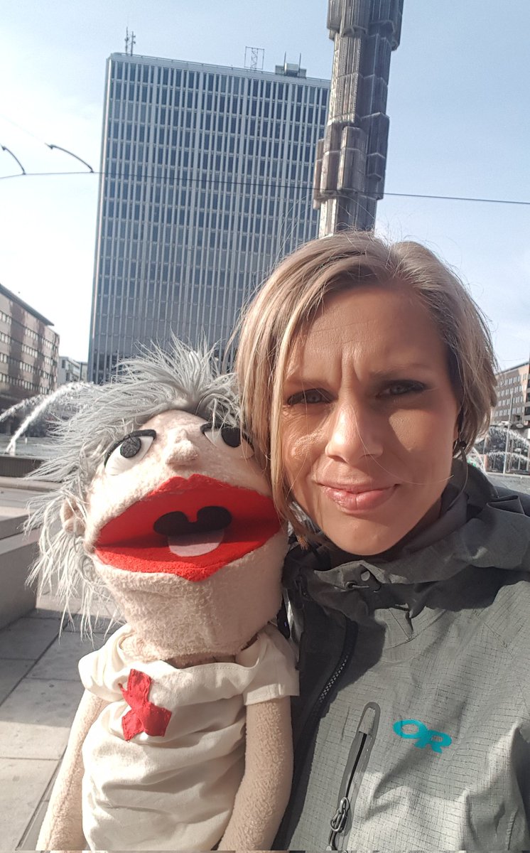 Stockholm! Så främmande den staden känns nu. Efter helgens lilla äventyr är hemlängtan till skog och tystnad stor, för en av oss. 😉