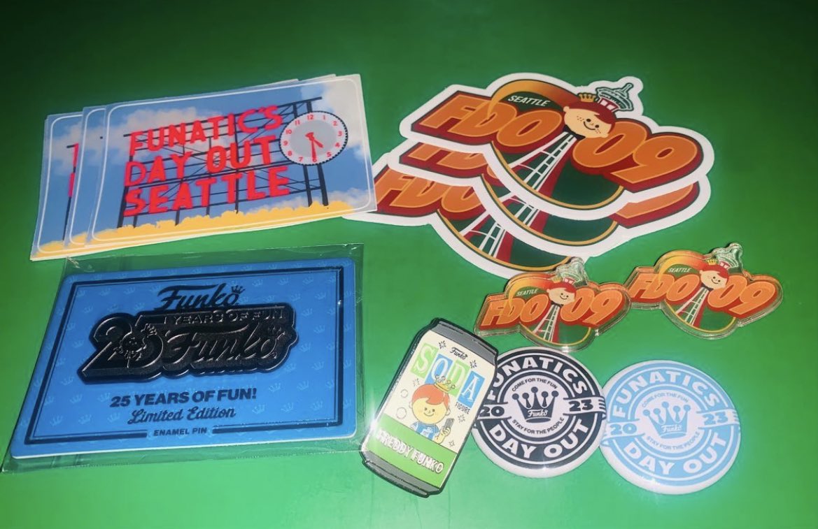 FunkoPOPsNews's tweet photo. Check out some of these awesome Funatics Day Out hauls ~ hope those who attended had fun! Thanks @luckydiane2018 & @poporazzy ~ #FDO #FunaticsDayOut #FPN #FunkoPOPNews #Funko #POP #POPVinyl #FunkoPOP #FunkoSoda https://t.co/GLHnu9N1mq