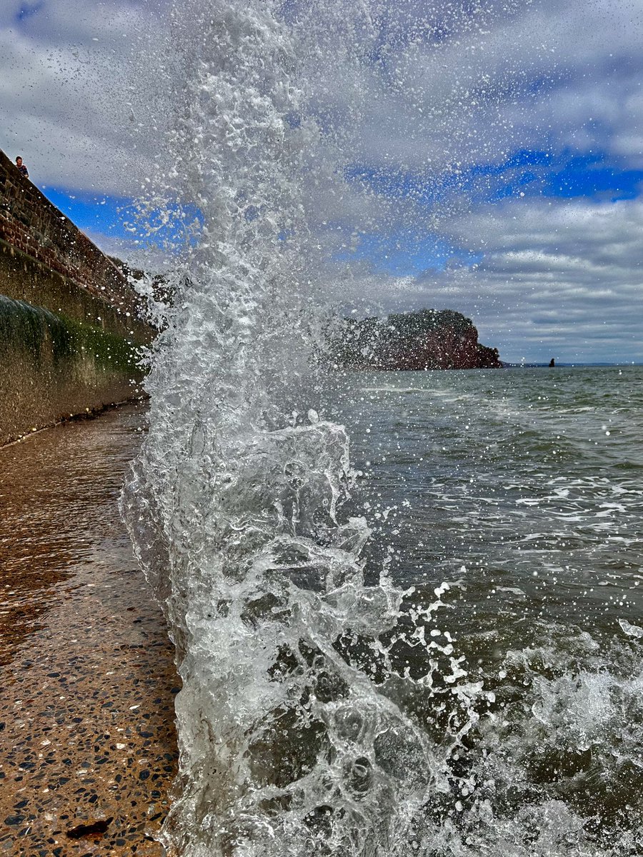 BlithSpirit's tweet photo. Dance with the waves, move with the sea. Let the rhythm of the water set you free forever.   @PiersSociety @Teignbridge @teignnews @VisitDevon @TeignmouthLove @TeignTourism @TeignmouthPier @TeignHeritage @ClubTeignmouth https://t.co/WJCr3yegEs